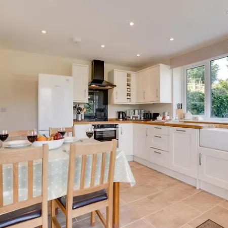2 Bed In Oc-ds052 * Hawes
