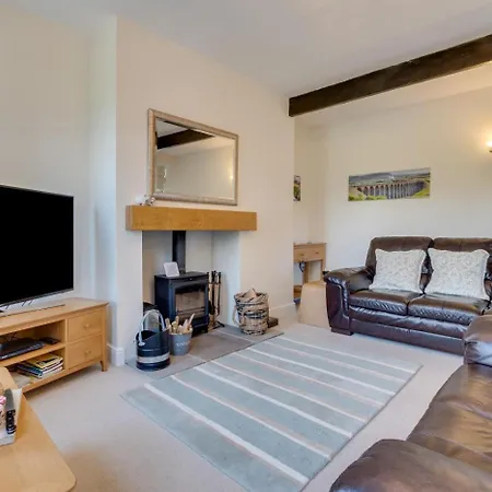 Three Halfway 度假居 霍伊斯